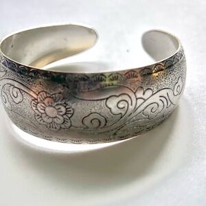 Elegant Silver Floral Cuff Bracelet